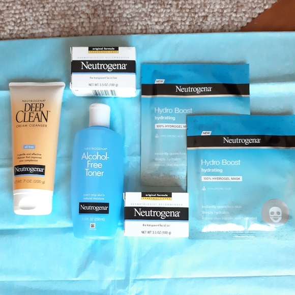 Neutrogena Skincare Bundle - Picture 6 of 13